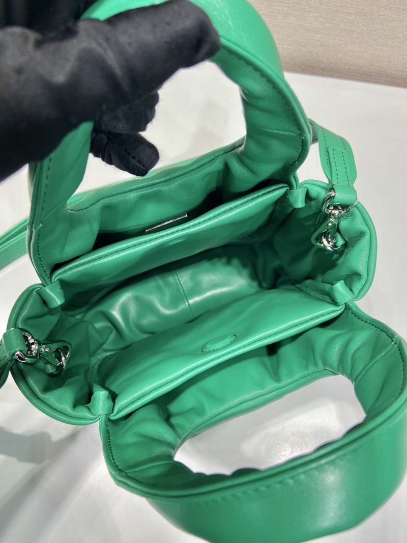 Pra*a tote bags